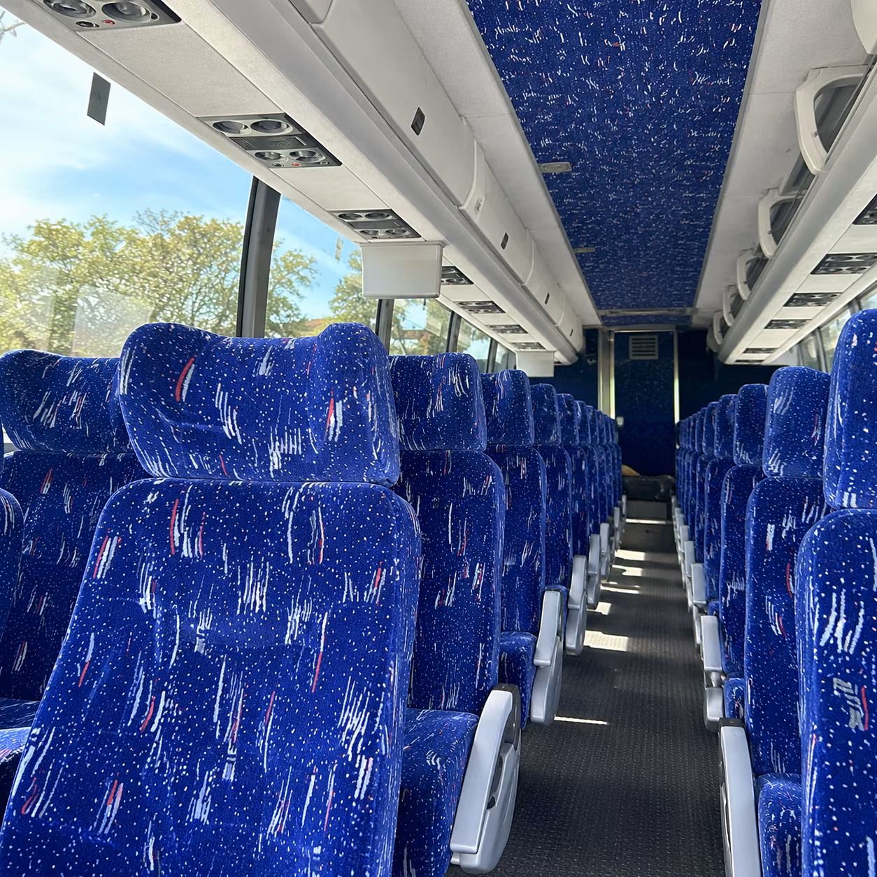 charter buses to yankees spring training at steinbrenner field in tampa