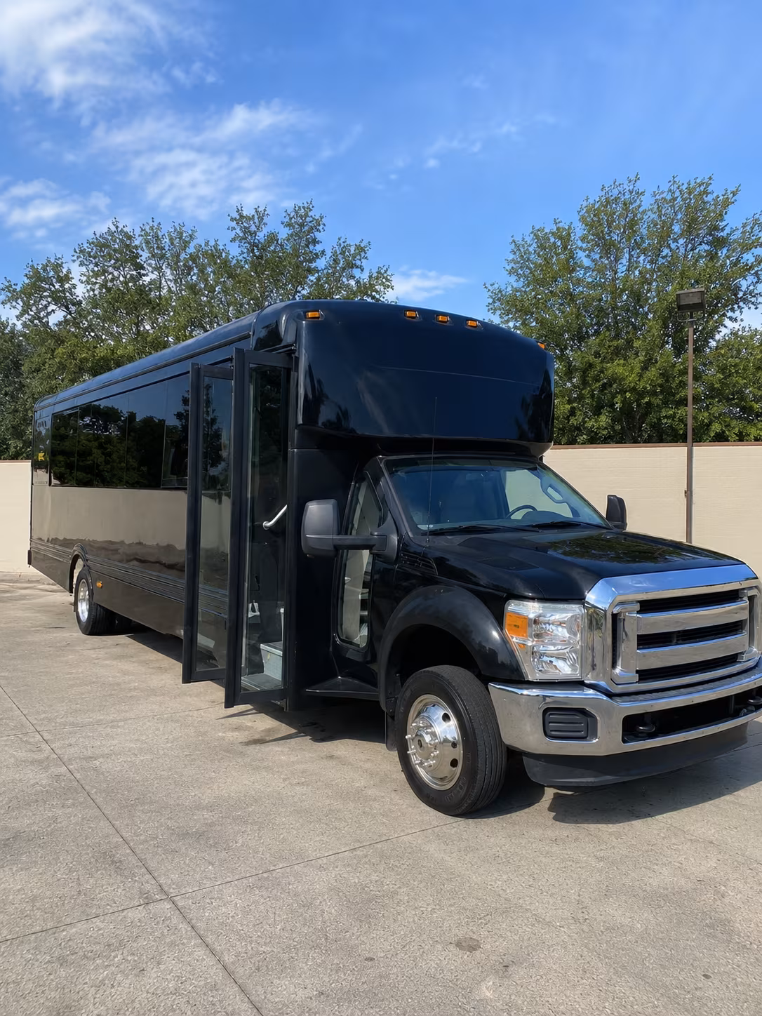 clearwater 20 passenger party bus